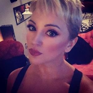 Meet your Posher, Bobbi